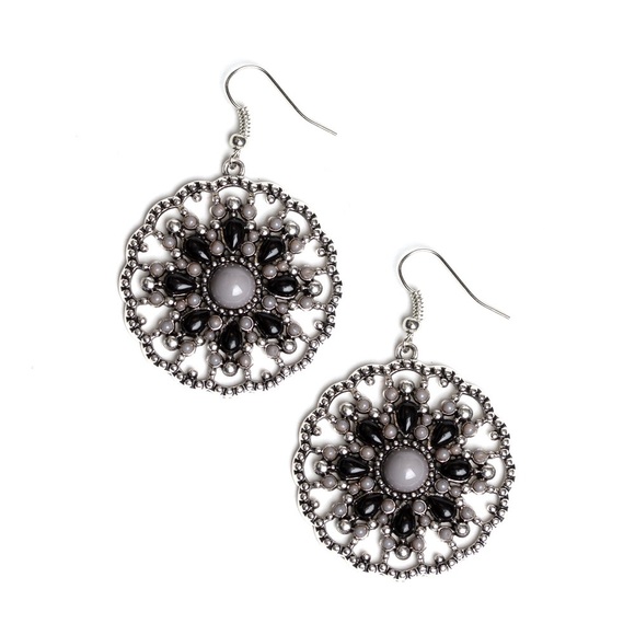 Earrings - Picture 15 of 16